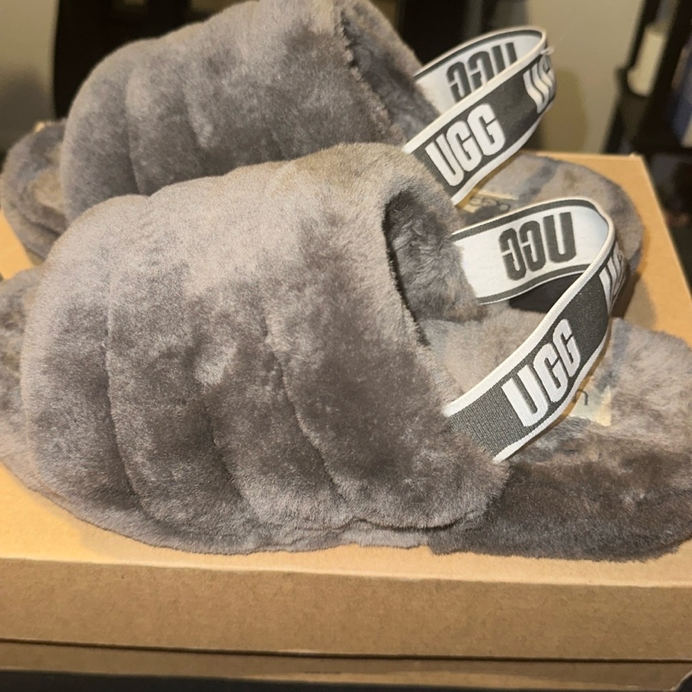 Ugg slide